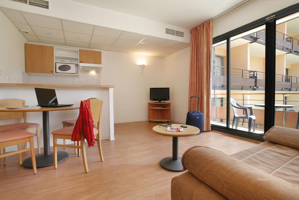 Adonis Toulouse - Appart'Hotel Du Parc Rouffire Chambre photo