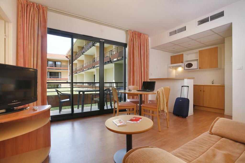 Adonis Toulouse - Appart'Hotel Du Parc Rouffire Chambre photo